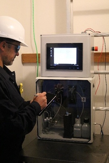 OndaVia trained a team of experts to run its water analysis system at the NIH campus. (Photo courtesy of Mark Peterman)