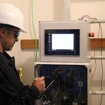 OndaVia trained a team of experts to run its water analysis system at the NIH campus. (Photo courtesy of Mark Peterman)