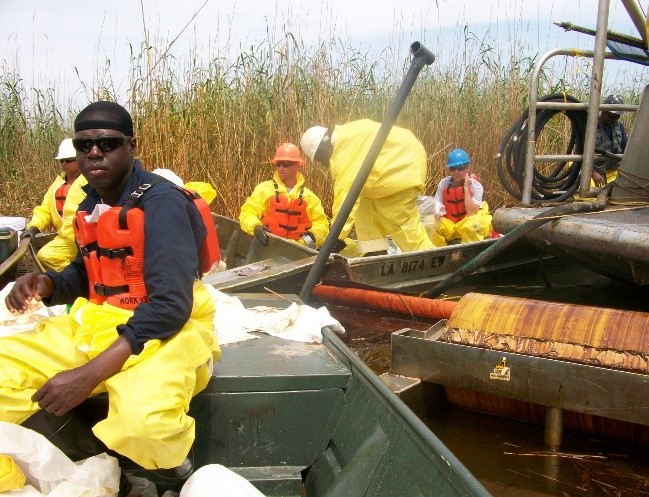 ECWTP trainees help with cleanup following the Deepwater Horizon Gulf Oil Spill. (Photo courtesy of the Deep South Center for Environmental Justice)